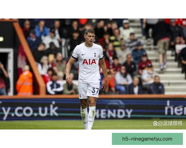 默森看热刺范德芬对位哈兰德决